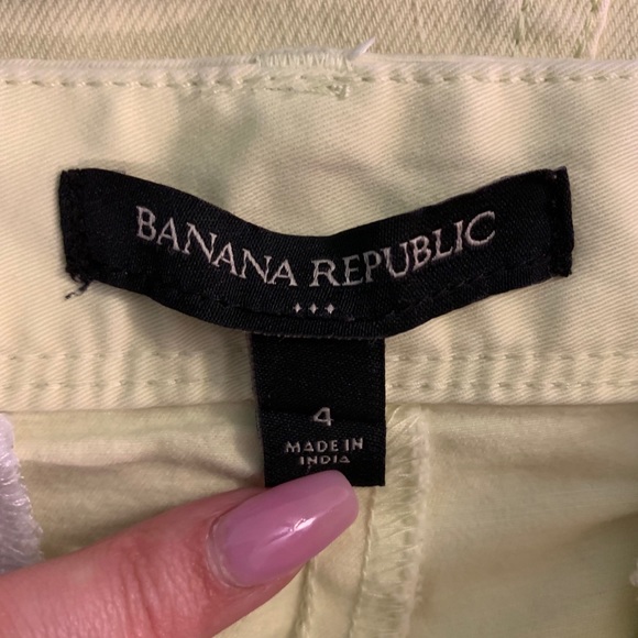 Banana Republic Women's Chino Shorts - Picture 3 of 3